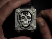 BR_SKULL_HAND_INSTA_V1.mov-480px.mp4