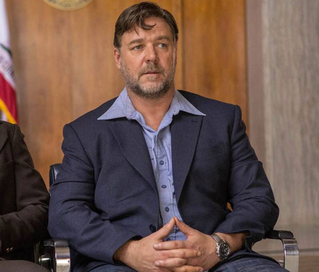 The nice guys : Russel Crowe porte une Omega Speedmaster
