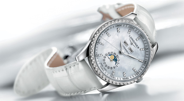 Longines Master Collection : entre phases de lune et diamants ; entre savoir-faire horloger et élégance au féminin Longines Master Collection : entre phases de lune et diamants ; entre savoir-faire horloger et élégance au féminin
