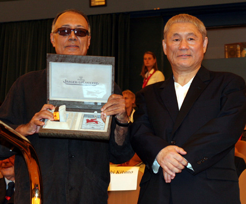 Mostra de Venise : Kiarostami et Varda récompensés du Prix « Vive le Cinéaste », ils reçoivent une Reverso Mostra de Venise : Kiarostami et Varda récompensés du Prix « Vive le Cinéaste », ils reçoivent une Reverso