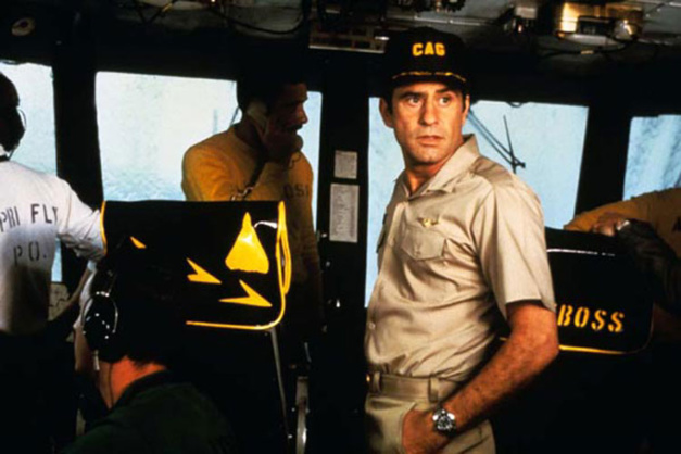 Nimitz, retour vers l'enfer : James Farentino porte une Rolex Submariner