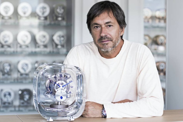 JLC Atmos 568 by Marc Newson : le temps pur comme du cristal