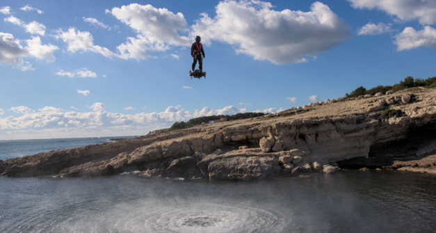 Breitling : Franky Zapata sur Flyboard Air, le fou du volant