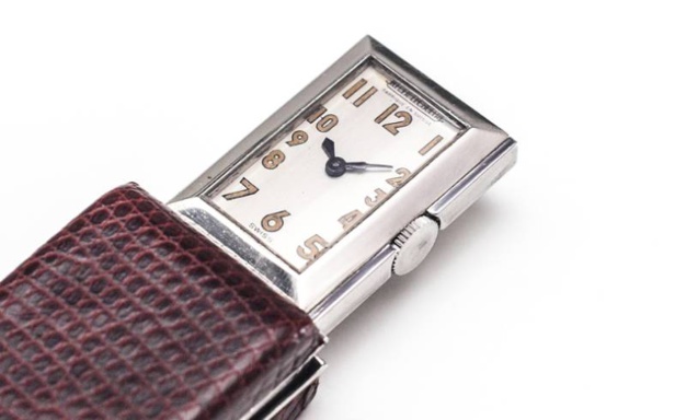 Jaeger-LeCoultre : montre de sac à découvrir chez Old-time-heure.com Jaeger-LeCoultre : montre de sac à découvrir chez Old-time-heure.com