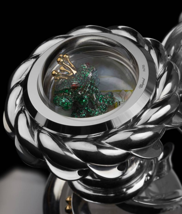 Chopard réalise l'épée de l'académicien Andreï Makine Chopard réalise l'épée de l'académicien Andreï Makine