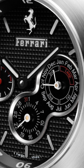 Un QP acier Ferrari by Officine Panerai pour les 60 ans de la marque au cheval cabré Un QP acier Ferrari by Officine Panerai pour les 60 ans de la marque au cheval cabré