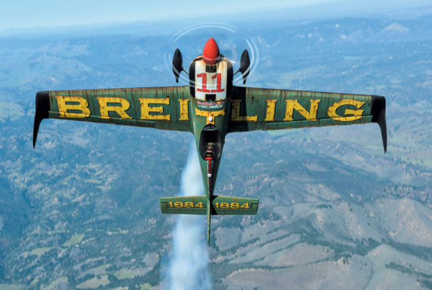 Championnat Red Bull Air Race : Mike Brageot intègre la Breitling Racing Team