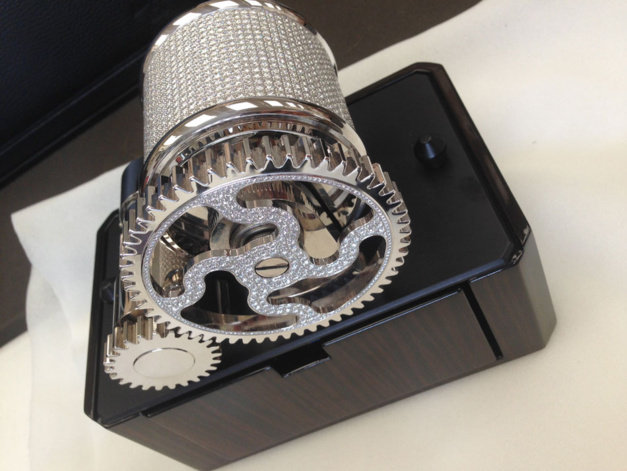 Scatola del Tempo 1 RTM Diamants : pièce unique toute en diamants Scatola del Tempo 1 RTM Diamants : pièce unique toute en diamants