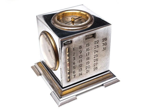 Hermès : pendulette 4 faces en métal chromé