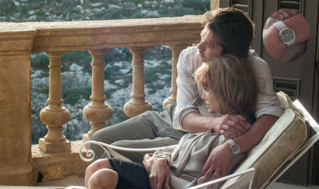 Vue sur mer : Brat Pitt porte une Patek Philippe Ellipse TV vintage en or blanc Vue sur mer : Brat Pitt porte une Patek Philippe Ellipse TV vintage en or blanc