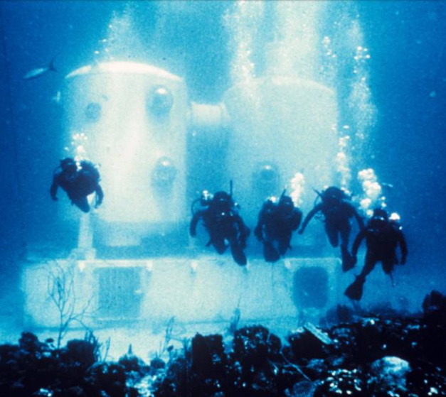 L’habitat sous-marin Tektite, dans lequel des aquanautes ont vécu pendant deux mois en 1969. Crédit: OAR/National Undersea Research Program (NURP)