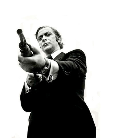 La loi du milieu : Michael Caine porte une Rolex Datejust sur bracelet cuir La loi du milieu : Michael Caine porte une Rolex Datejust sur bracelet cuir