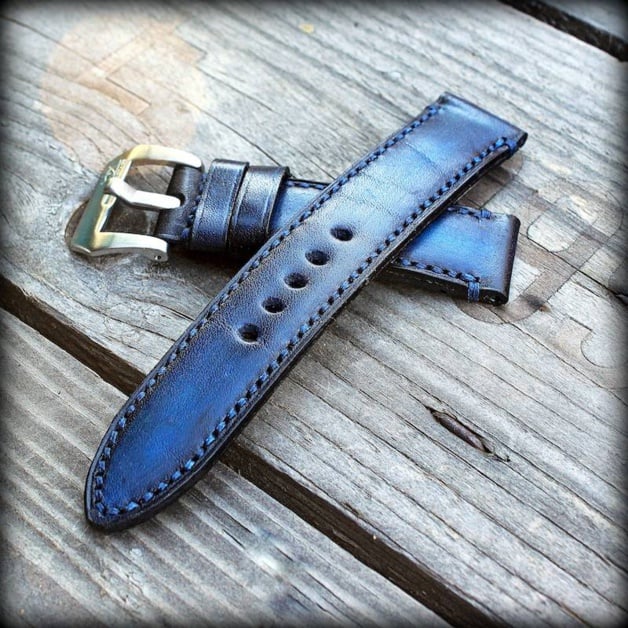 Canotage-strap : beaux bracelets artisanaux en cuir patiné ou vintage Canotage-strap : beaux bracelets artisanaux en cuir patiné ou vintage