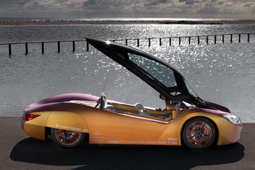 Carl F. Bucherer soutient le « iChange » de Rinspeed Concept Cars