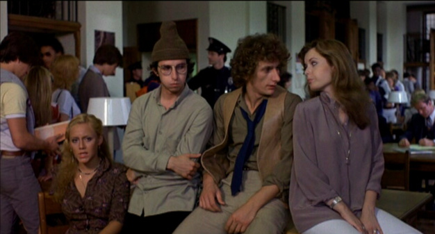 Happy birthday : Tracey Bregman porte une Santos de chez Cartier Happy birthday : Tracey Bregman porte une Santos de chez Cartier