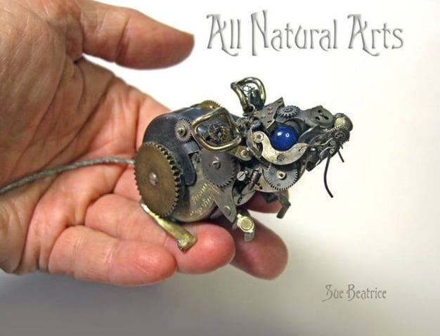 Sue Beatrice : quand les rouages horlogers se font sculptures Sue Beatrice : quand les rouages horlogers se font sculptures