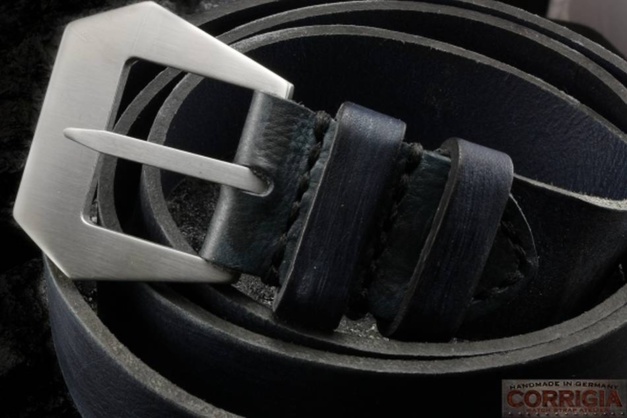 Bracelet-montre en cuir Corrigia : du neuf avec vieux Bracelet-montre en cuir Corrigia : du neuf avec vieux