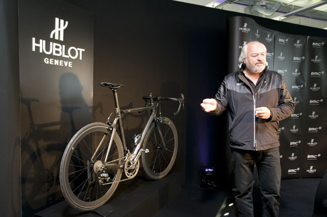 All Black Bike : le vélo Hublot