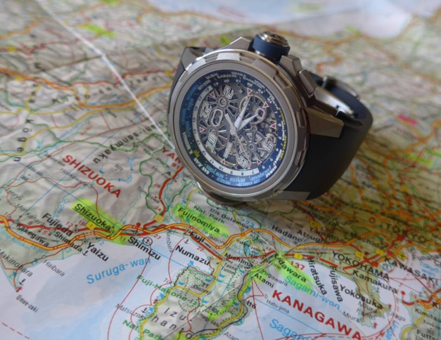 Situé dans le territoire de la préfecture de Yamanashi, le mont Fuji est accessible de fin juin jusqu’au début septembre. Chaque japonais doit y être monté une fois dans sa vie. Situé dans le territoire de la préfecture de Yamanashi, le mont Fuji est accessible de fin juin jusqu’au début septembre. Chaque japonais doit y être monté une fois dans sa vie.