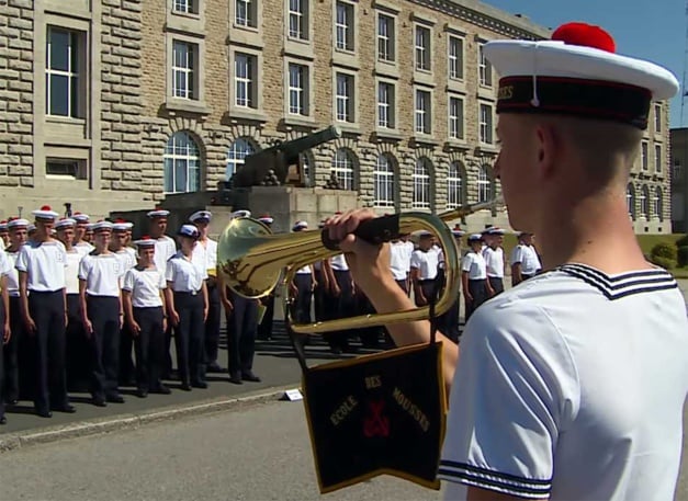 Montres en série limitée pour l'armée française : quid de la préférence nationale ? Montres en série limitée pour l'armée française : quid de la préférence nationale ?