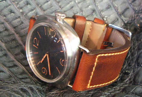 Quand une « simple » couture suffit à personnaliser votre bracelet-montre… La chronique de l’Atelier du Bracelet Parisien