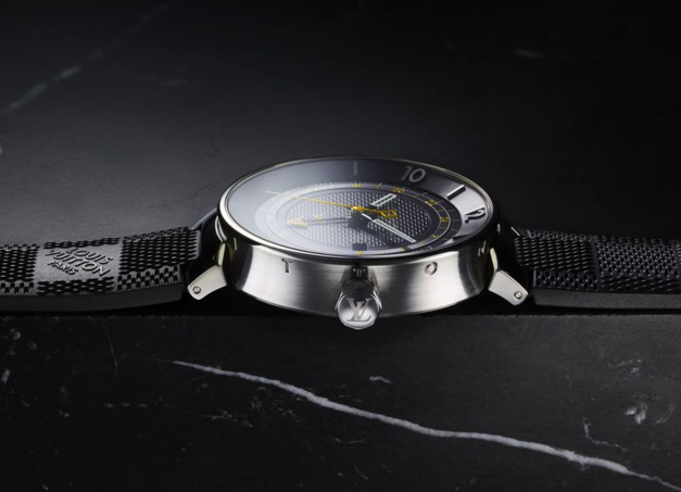 Louis Vuitton Tambour Moon : une GMT pour grands voyageurs Louis Vuitton Tambour Moon : une GMT pour grands voyageurs