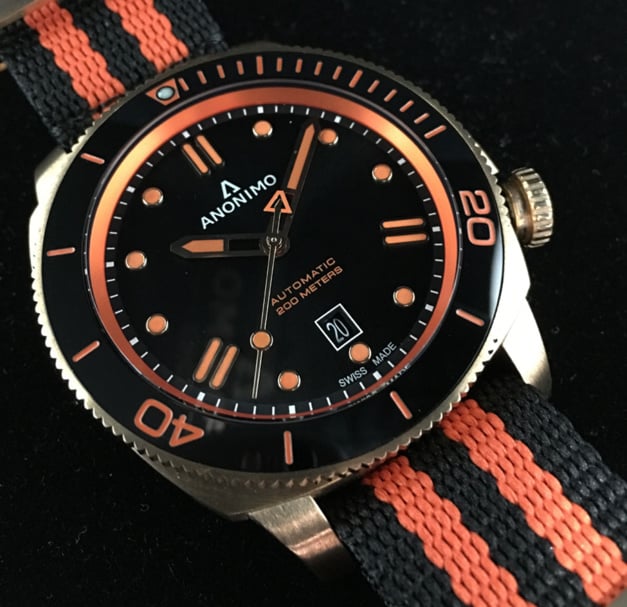 Anonimo Nautilo : du orange et du bronze pour Kronometry 1999 Anonimo Nautilo : du orange et du bronze pour Kronometry 1999