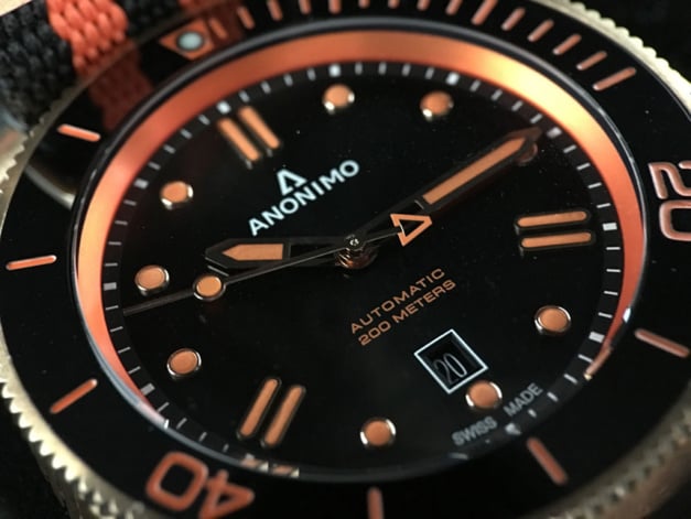 Anonimo Nautilo : du orange et du bronze pour Kronometry 1999 Anonimo Nautilo : du orange et du bronze pour Kronometry 1999