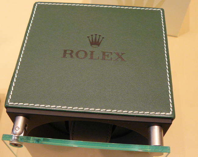 Nouveauté Rolex : deux modèles de coffrets rotatifs aux couleurs de la marque ! Nouveauté Rolex : deux modèles de coffrets rotatifs aux couleurs de la marque !