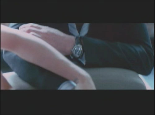 Boarding gate : Michael Madsen porte une Chanel J12 Boarding gate : Michael Madsen porte une Chanel J12