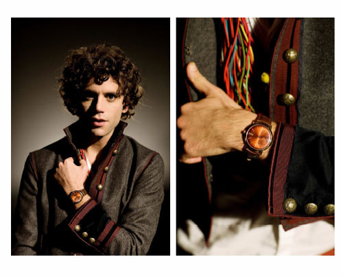 Le chanteur Mika porte une montre Piaget Altiplano dans son clip « Rain » Le chanteur Mika porte une montre Piaget Altiplano dans son clip « Rain »