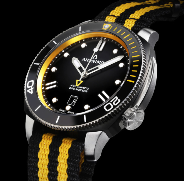 Anonimo Nautilo : série limitée GC32 noire et jaune