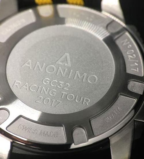Anonimo Nautilo : série limitée GC32 noire et jaune Anonimo Nautilo : série limitée GC32 noire et jaune