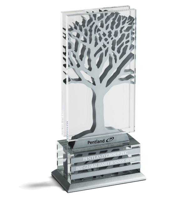 IMD Global Familly Business Award : un trophée dessiné par Chopard
