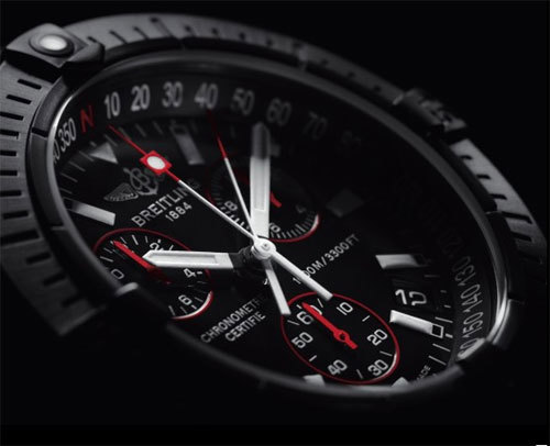 Breitling Avenger Seawolf Chrono Blacksteel : fonctionnelle jusqu’à 1.000 mètres de profondeur