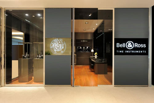 Bell & Ross ouvre sa première boutique à Singapour