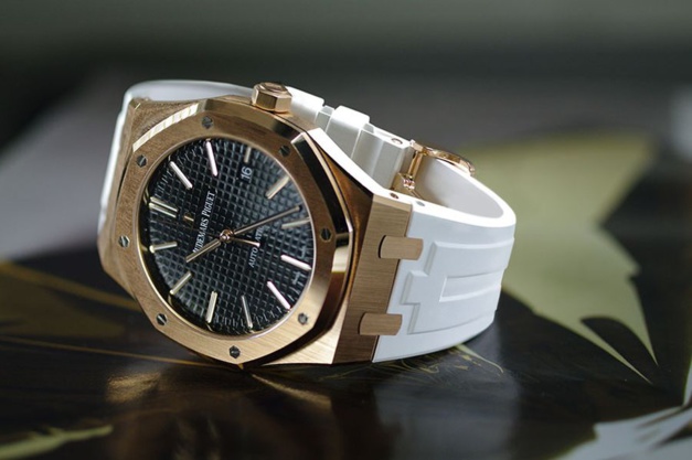 Rubber B présente un tout nouveau strap pour les Royal Oak 41 mm en or Rubber B présente un tout nouveau strap pour les Royal Oak 41 mm en or