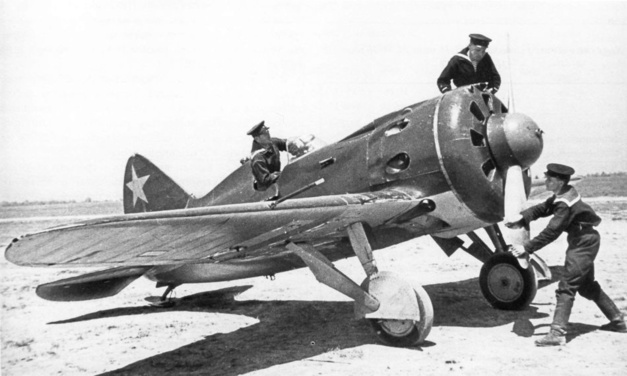 TNT I16-Aviator 1944 : intéressante montre de pilote avec calibre historique Laco