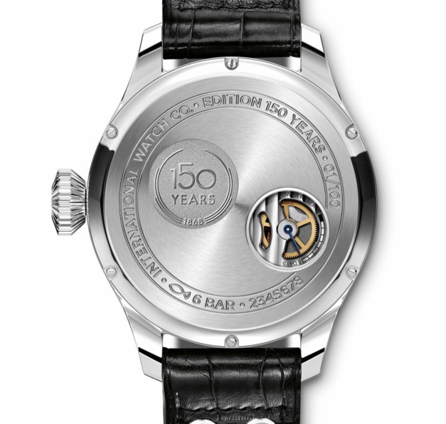 IWC : une montre d'Aviateur avec grande date et cadran laqué IWC : une montre d'Aviateur avec grande date et cadran laqué