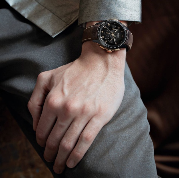 Rado Hyperchrome Chronograph : belle alliance de céramique et de bronze