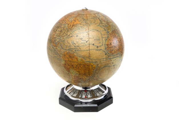 La Mappemonde Lumineuse et pendulette de chez Jaeger-LeCoultre