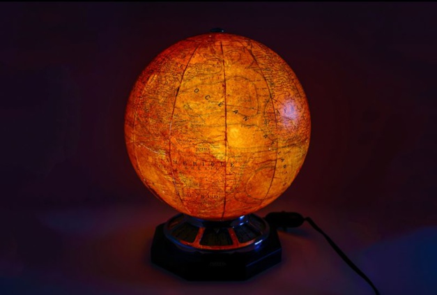 La Mappemonde Lumineuse et pendulette de chez Jaeger-LeCoultre