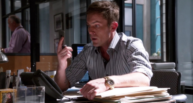 Dexter : Desmond Harrington porte une Rolex Submariner en or jaune Dexter : Desmond Harrington porte une Rolex Submariner en or jaune