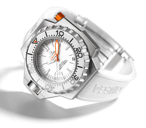 Omega Seamaster Ploprof 1200M : elle arrive en blanc