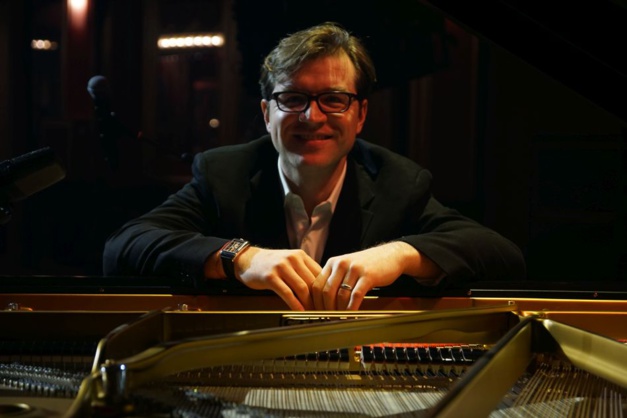 Corum : un beau partenariat avec le pianiste Joachim Horsley