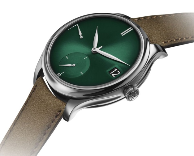 Moser Endeavour Perpetual Calendar "cosmic green"