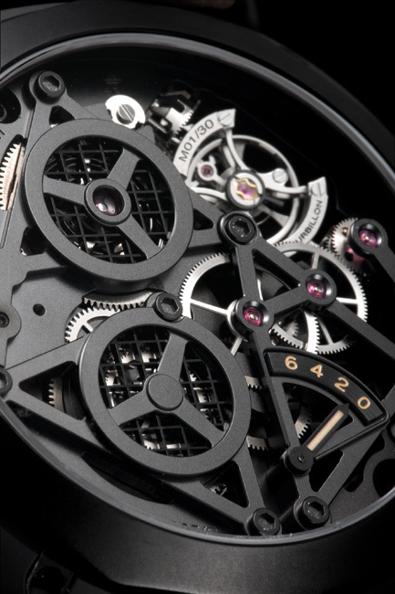 Officine Panerai Radiomir Tourbillon GMT Ceramica Lo Scienziato : massive mais si délicate… Officine Panerai Radiomir Tourbillon GMT Ceramica Lo Scienziato : massive mais si délicate…