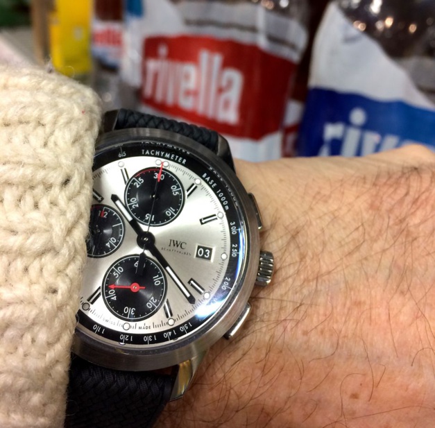 Quand l'Ingénieur d'IWC fait le tour du Salon de l'Auto de Genève Quand l'Ingénieur d'IWC fait le tour du Salon de l'Auto de Genève