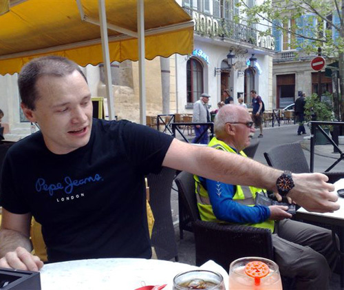 Portrait de Jean-Marc qui aime les montres légères, lisibles et contemporaines…