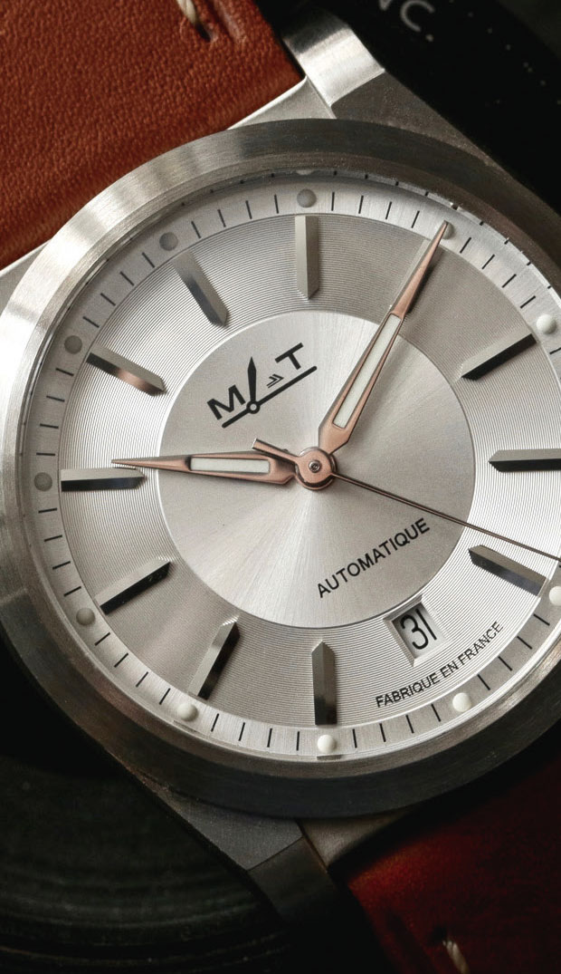 Grand Modèle : la montre de ville par MATWatches Grand Modèle : la montre de ville par MATWatches